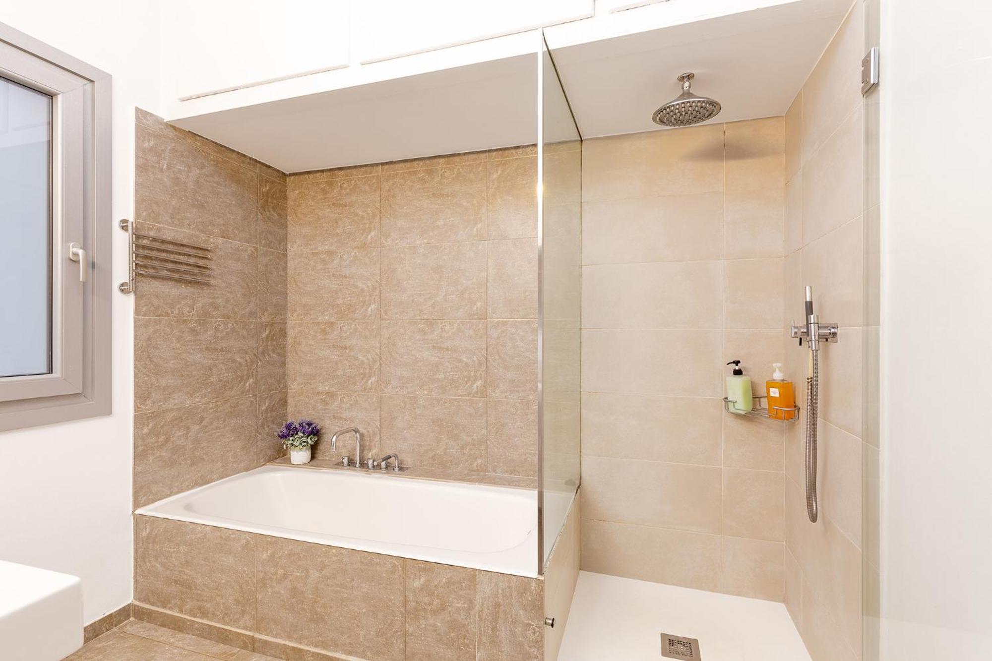 Large & Beautiful Apartment 4Min From Passeig De Gracia Barcelona Exterior foto
